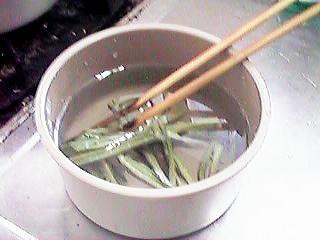 ���ɂ��炷