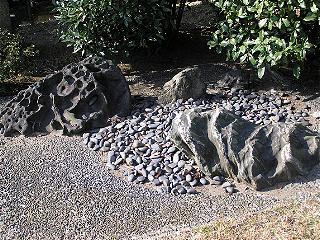 �ܐ΁c�Ȃ̂��H