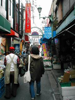 �����̉w�O���X�X