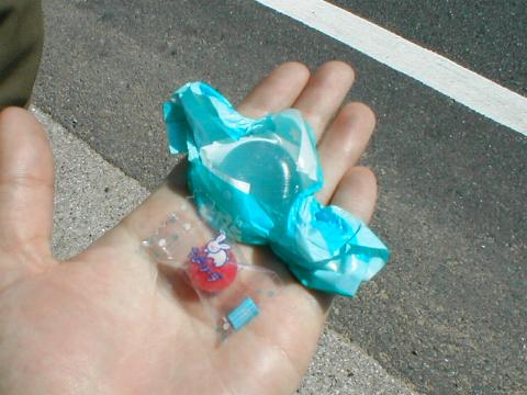 �Ԃ��L�����f�B�[�Ɛ��L�����f�B�[