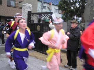 �������I